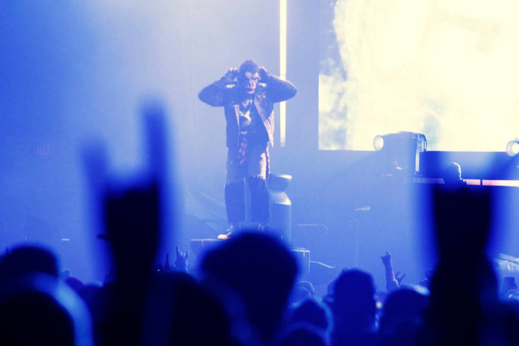 Punk legends Offspring, Bad Religion supercharge Vancouver Island arena