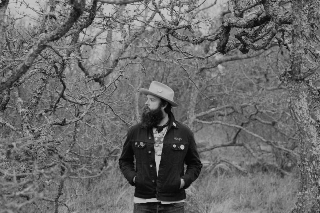 Award-winning Canadian singer-songwriter Leeroy Stagger coming to Char’s Landing